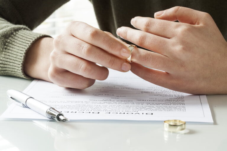 does it matter who files for divorce first in florida